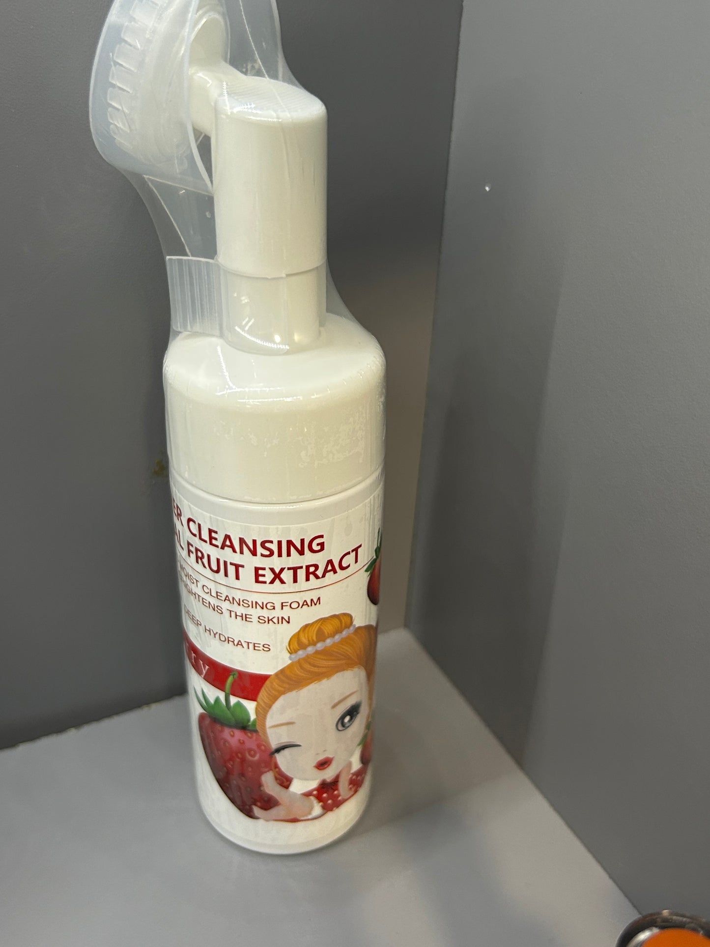 Mousse facial con brocha incluida