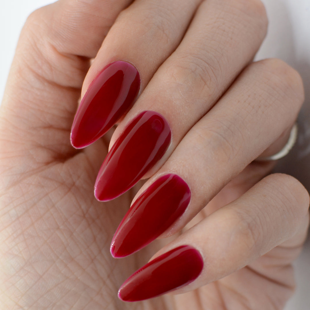 Cherry Red 15 ml Pink mask