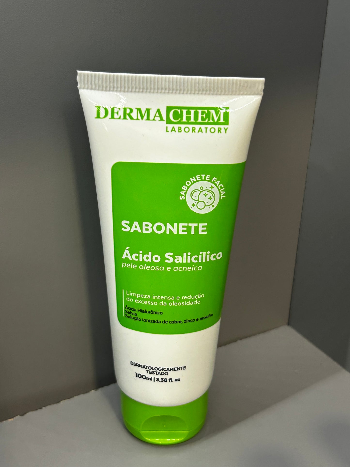 Jabón facial con ácido salicilico para pieles oleosas o con acné