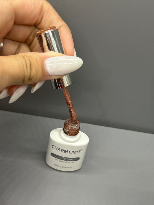 Charm limit ojo de gato 02