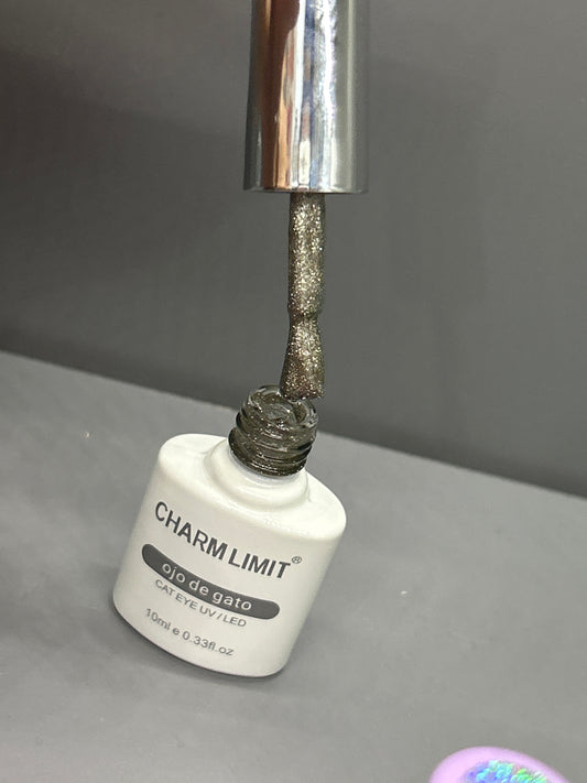 Charm limit 04 ojo de gato